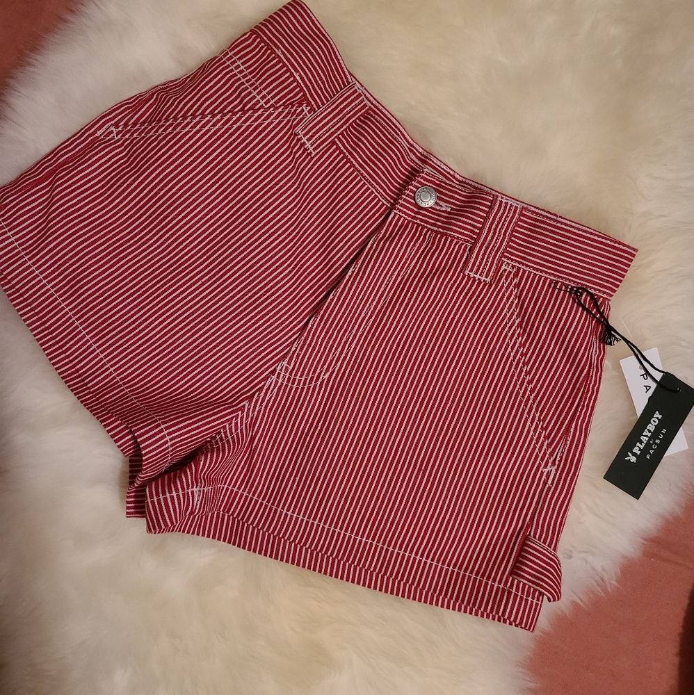 ❤🤍LAST CHANCE Pinstripe Heart Pocket Shorts 🤍❤